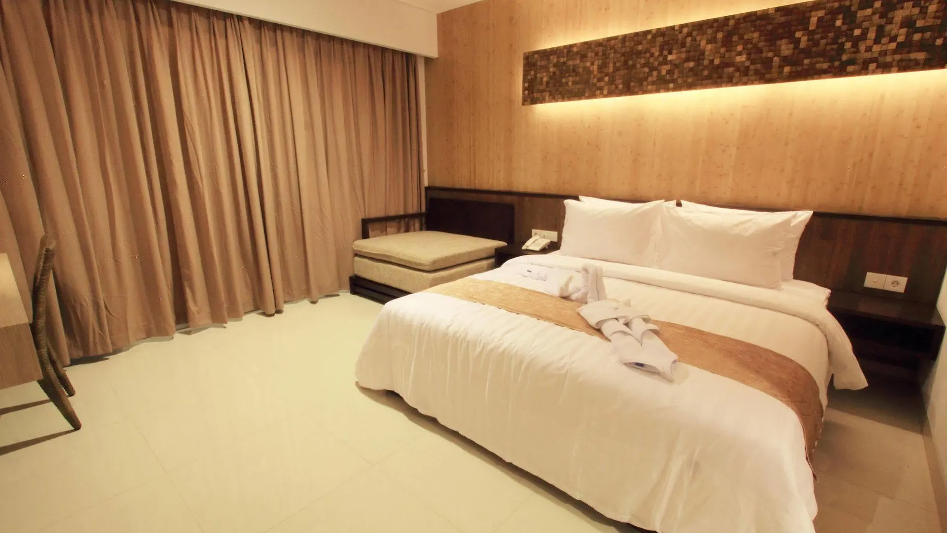 ***  Aquarius Star Hotel Kuta  Indonesia